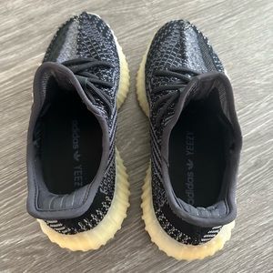 Adidas Yeezy Boost 350

Box is not included
